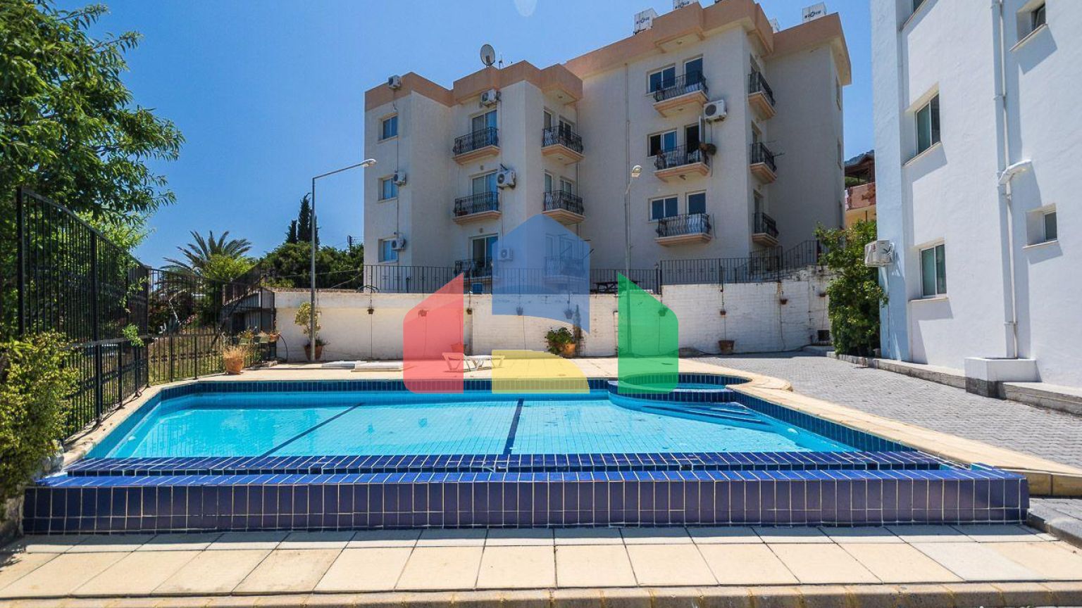 3-комнатные апартаменты 78 м2 с мебелью и техникой