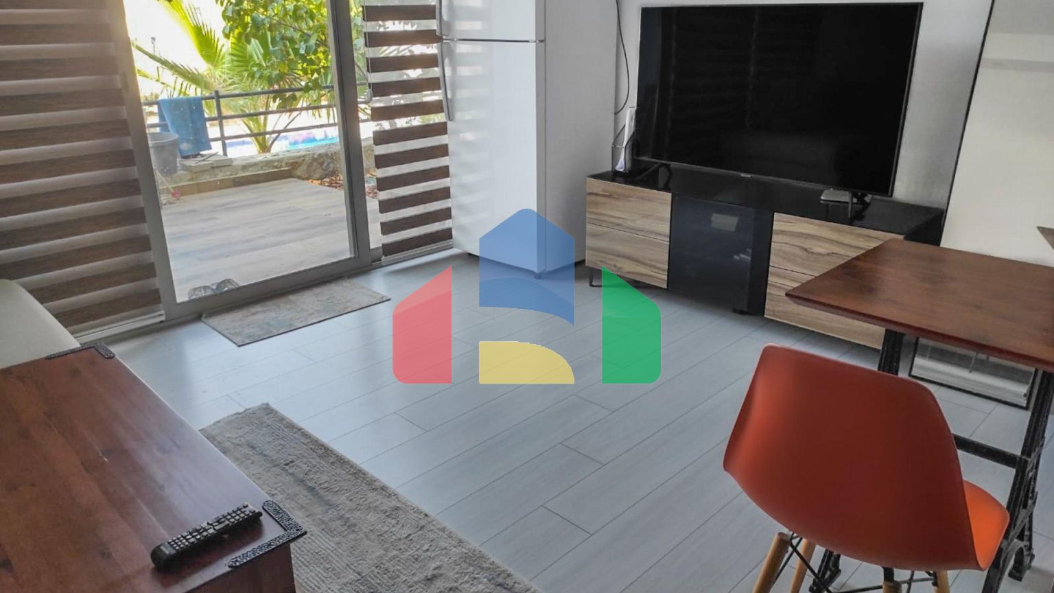 3-комнатные апартаменты 102 м2 с террасой 21 м2 и садом 30 м2 в 500 метрах от моря