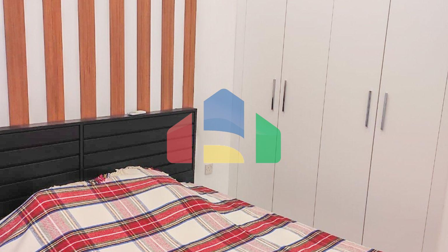 3-комнатные апартаменты 102 м2 с террасой 21 м2 и садом 30 м2 в 500 метрах от моря