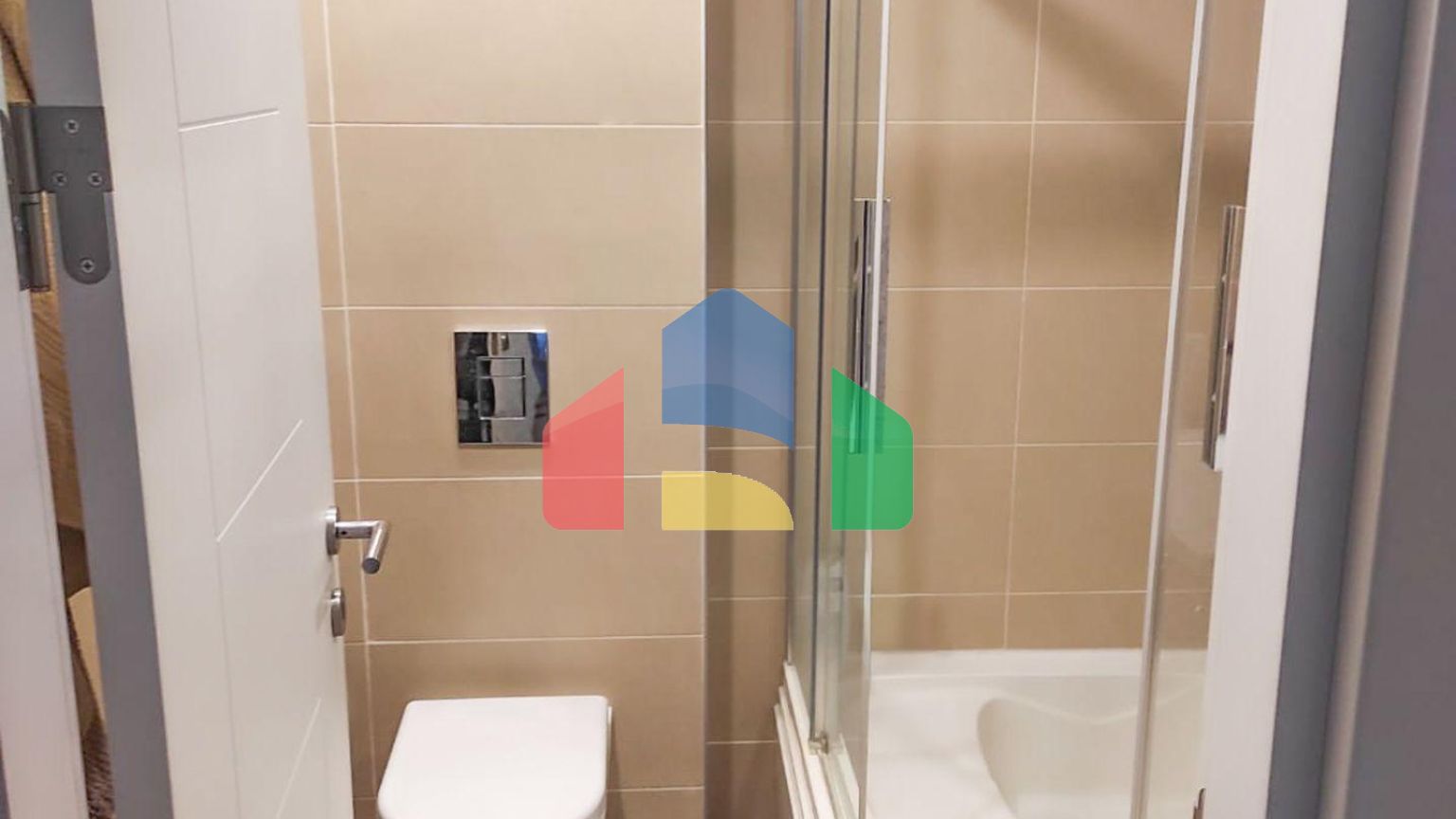 3-комнатные апартаменты 102 м2 с террасой 21 м2 и садом 30 м2 в 500 метрах от моря