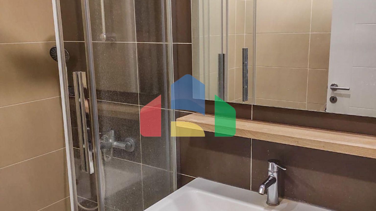 3-комнатные апартаменты 102 м2 с террасой 21 м2 и садом 30 м2 в 500 метрах от моря