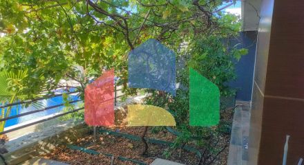 3-комнатные апартаменты 102 м2 с террасой 21 м2 и садом 30 м2 в 500 метрах от моря