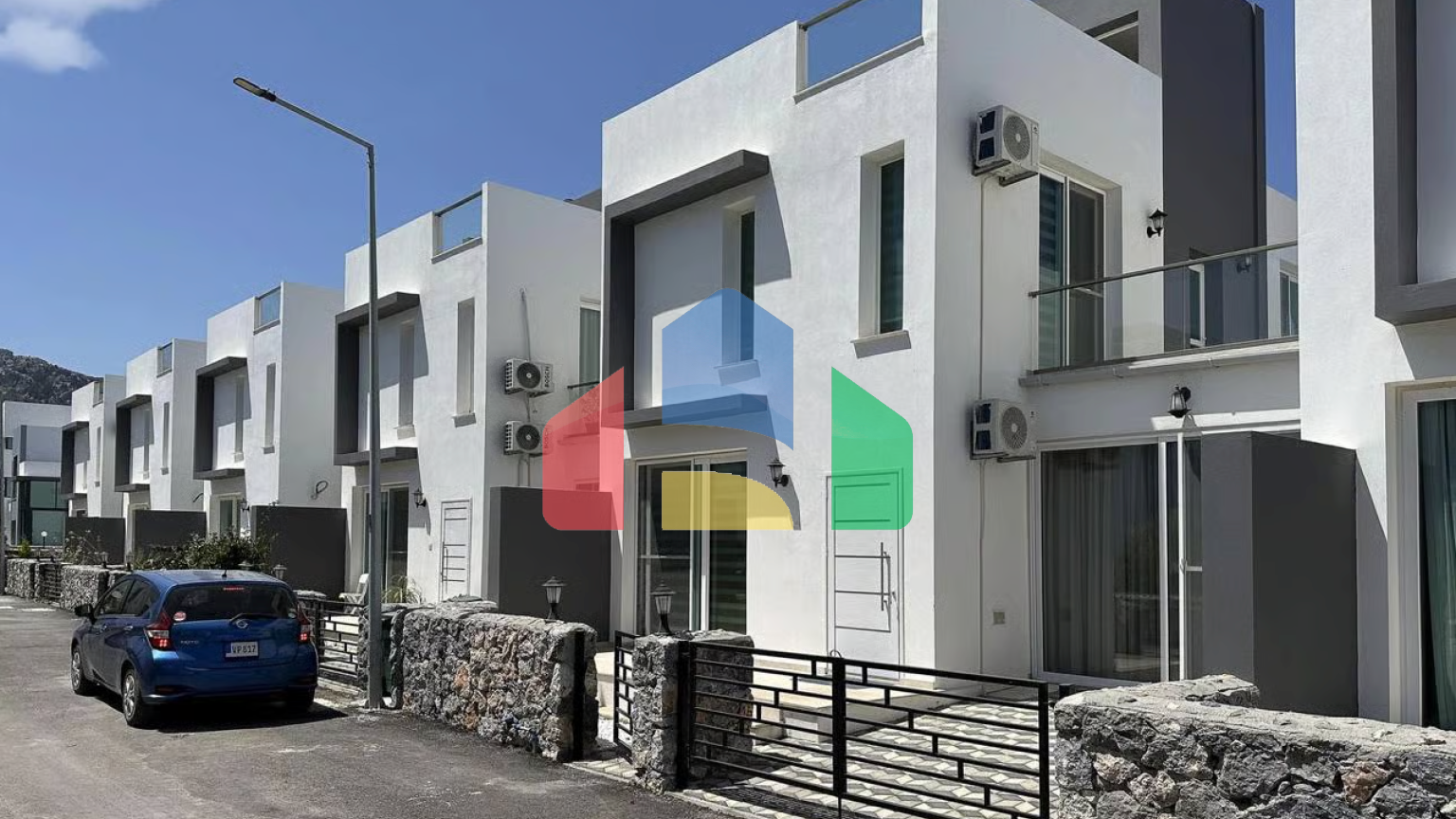 Двухэтажная 4-комнатная вилла 140 м2 с потрясающим видом на горы