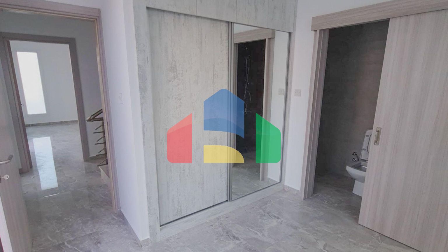 Двухэтажная 4-комнатная вилла 140 м2 с потрясающим видом на горы