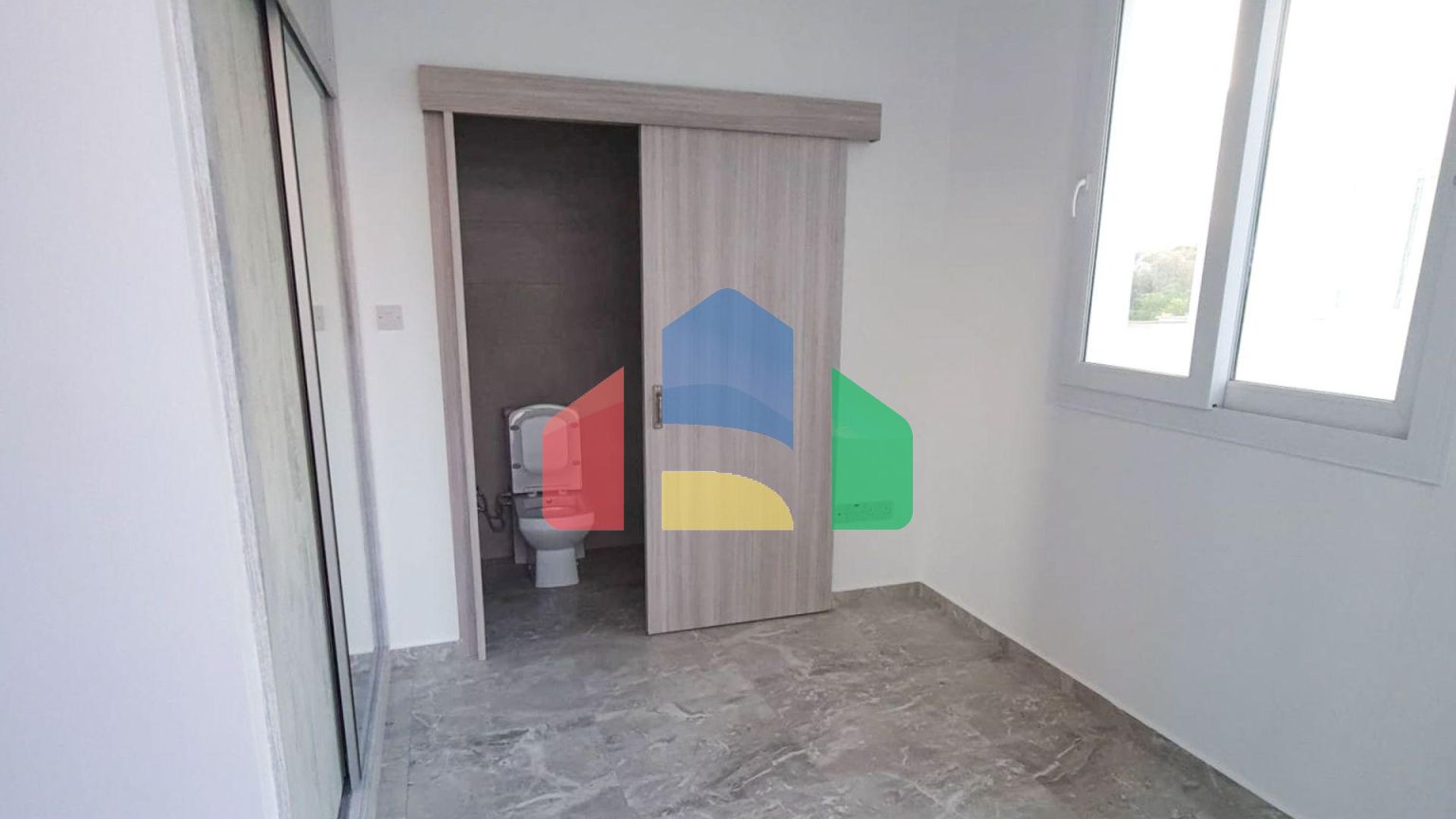 Двухэтажная 4-комнатная вилла 140 м2 с потрясающим видом на горы