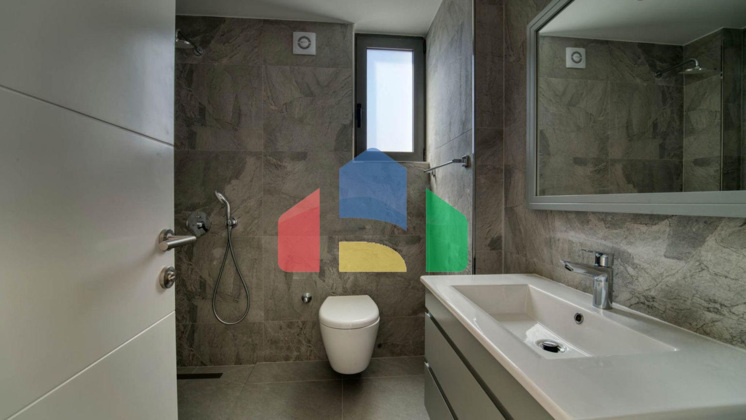 4-комнатный пентхаус 114 м2 с бассейном на крыше и неперекрываемыми видами на море!