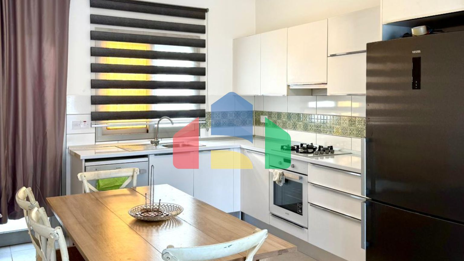 3-комнатный пентхаус 61 м2 с террасой на крыше 44 м2 полностью меблирован