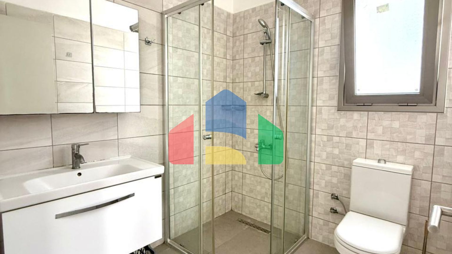 3-комнатный пентхаус 61 м2 с террасой на крыше 44 м2 полностью меблирован