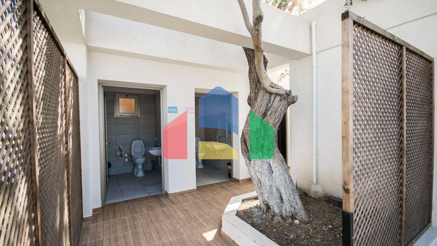 3-комнатный пентхаус 61 м2 с террасой на крыше 44 м2 полностью меблирован