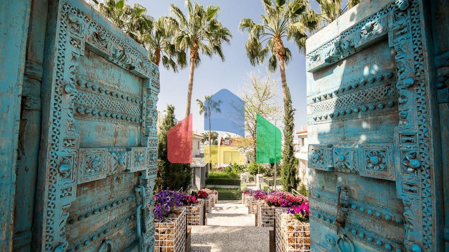 3-комнатный пентхаус 61 м2 с террасой на крыше 44 м2 полностью меблирован