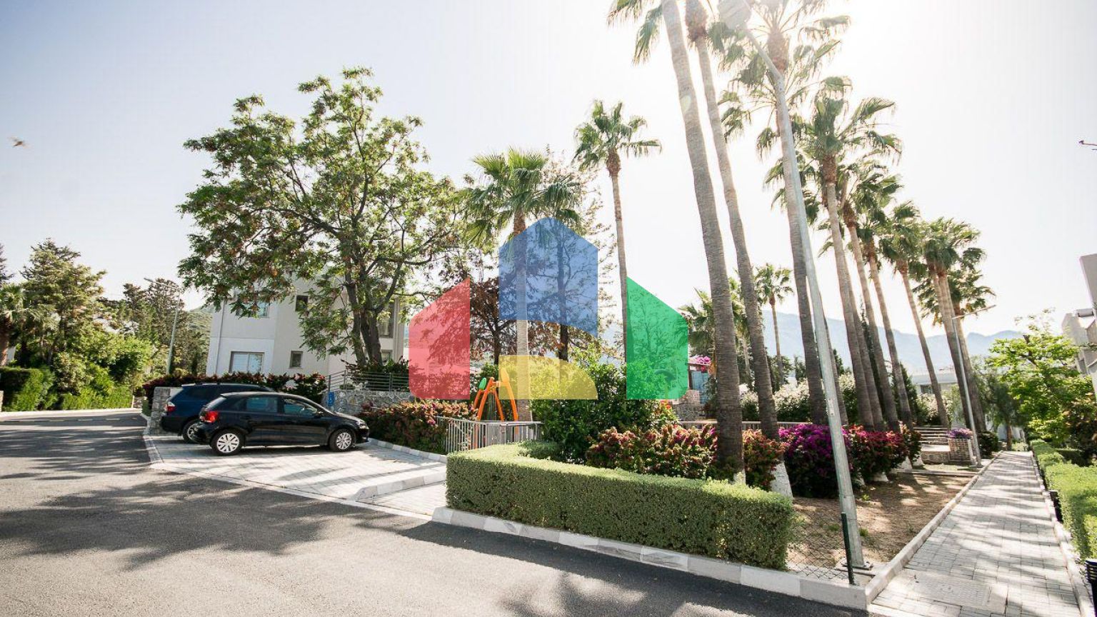 3-комнатный пентхаус 61 м2 с террасой на крыше 44 м2 полностью меблирован