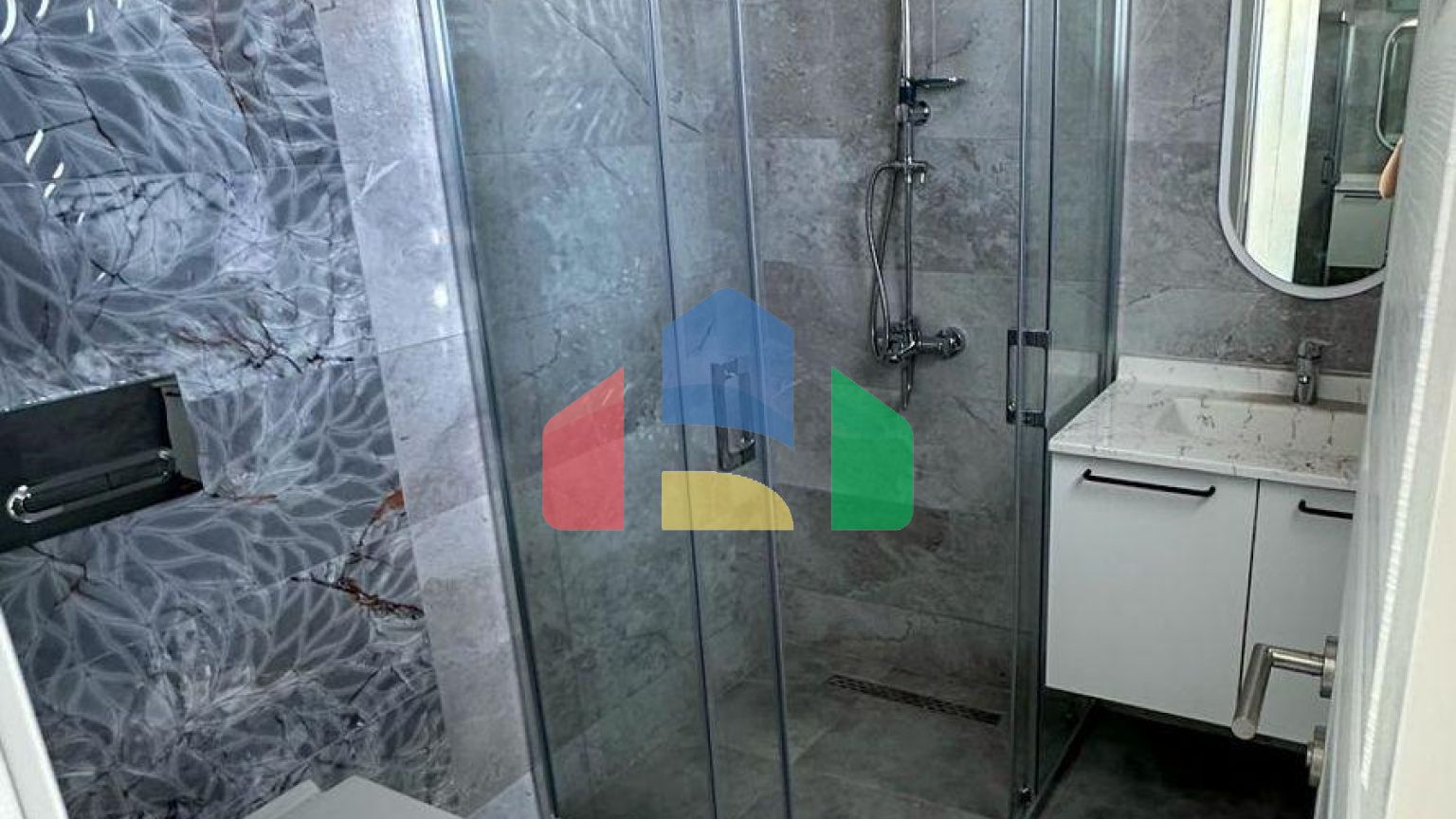 3-комнатный пентхаус loft 70 м2 с террасой на крыше 35 м2 с видами на море!