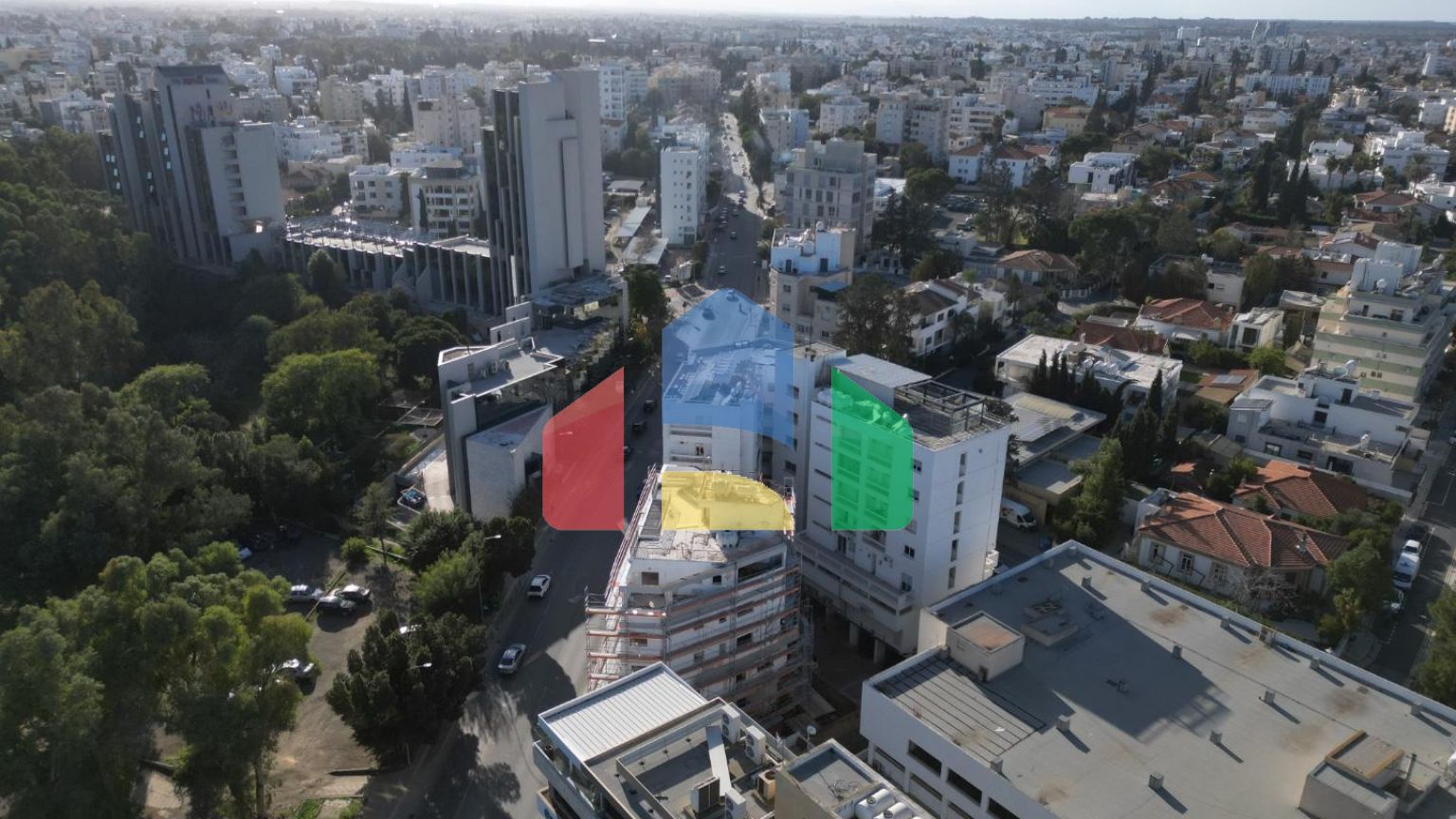 Современные апартаменты и магазины в центре Ларнаки, Centarllink