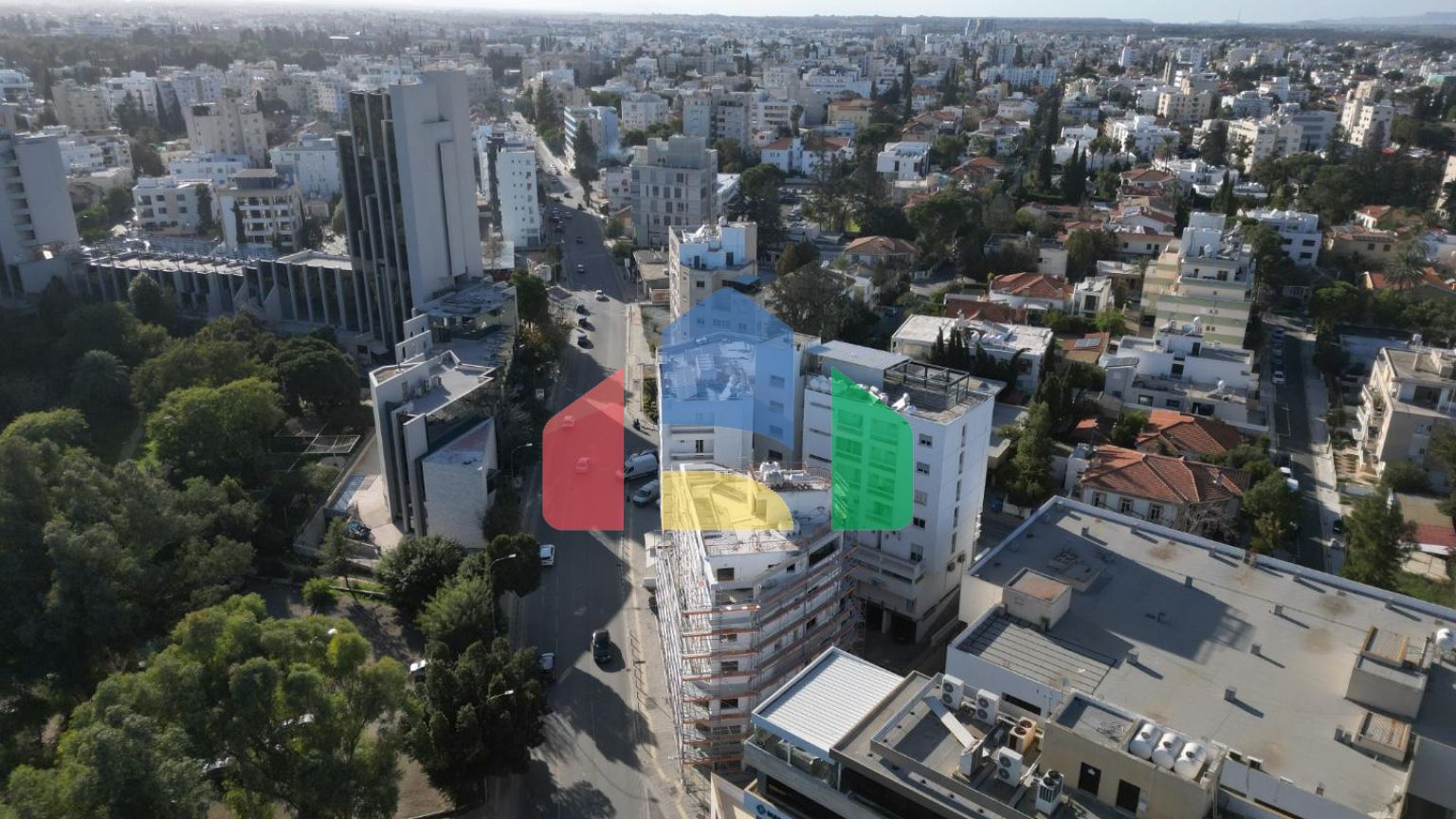 Современные апартаменты и магазины в центре Ларнаки, Centarllink