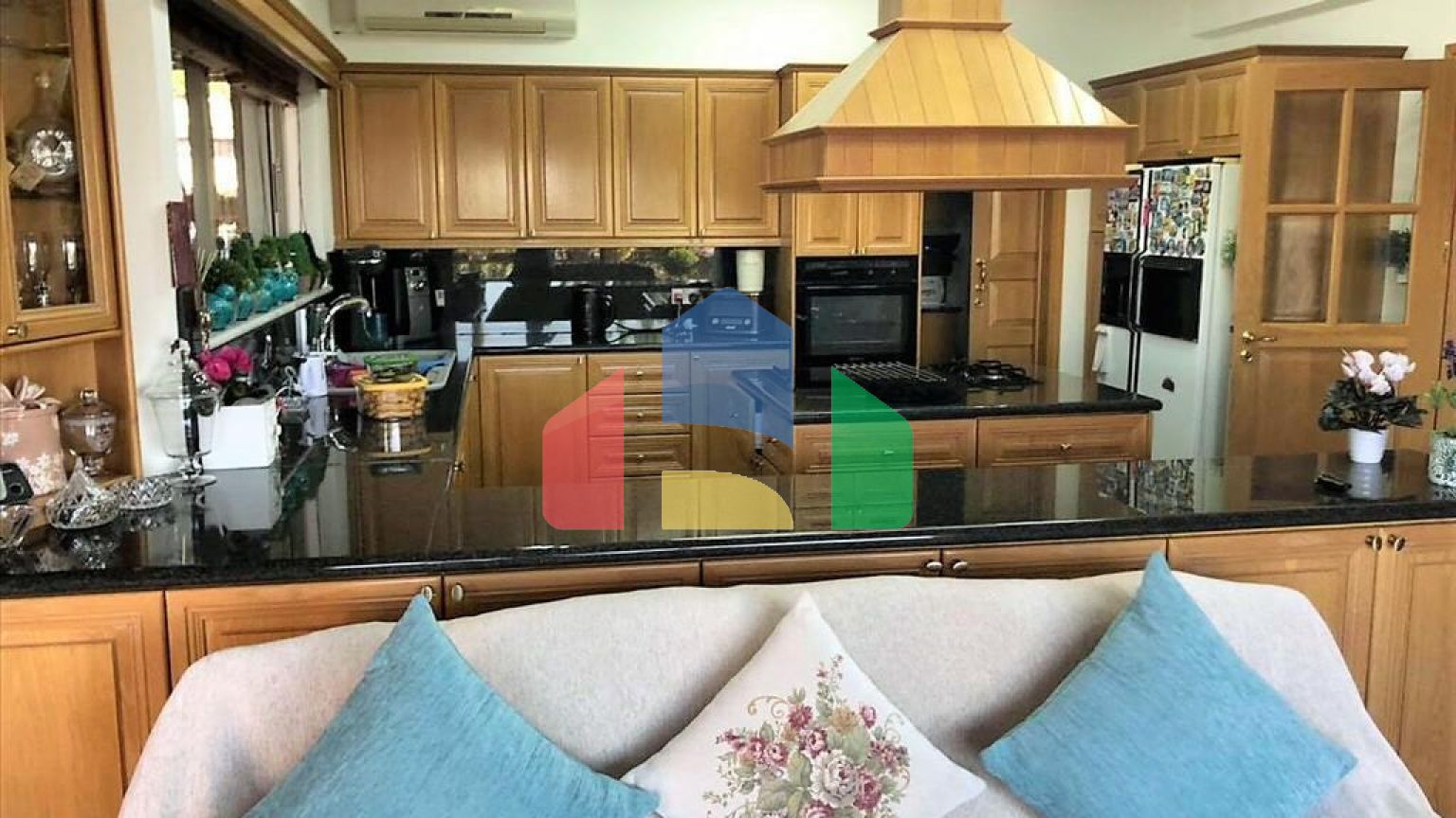 Продаж - Вілла 580 m² В Лимассоле