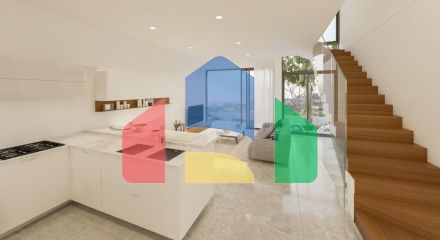 Продаж - Таунхаус 95 m² В Лимассоле