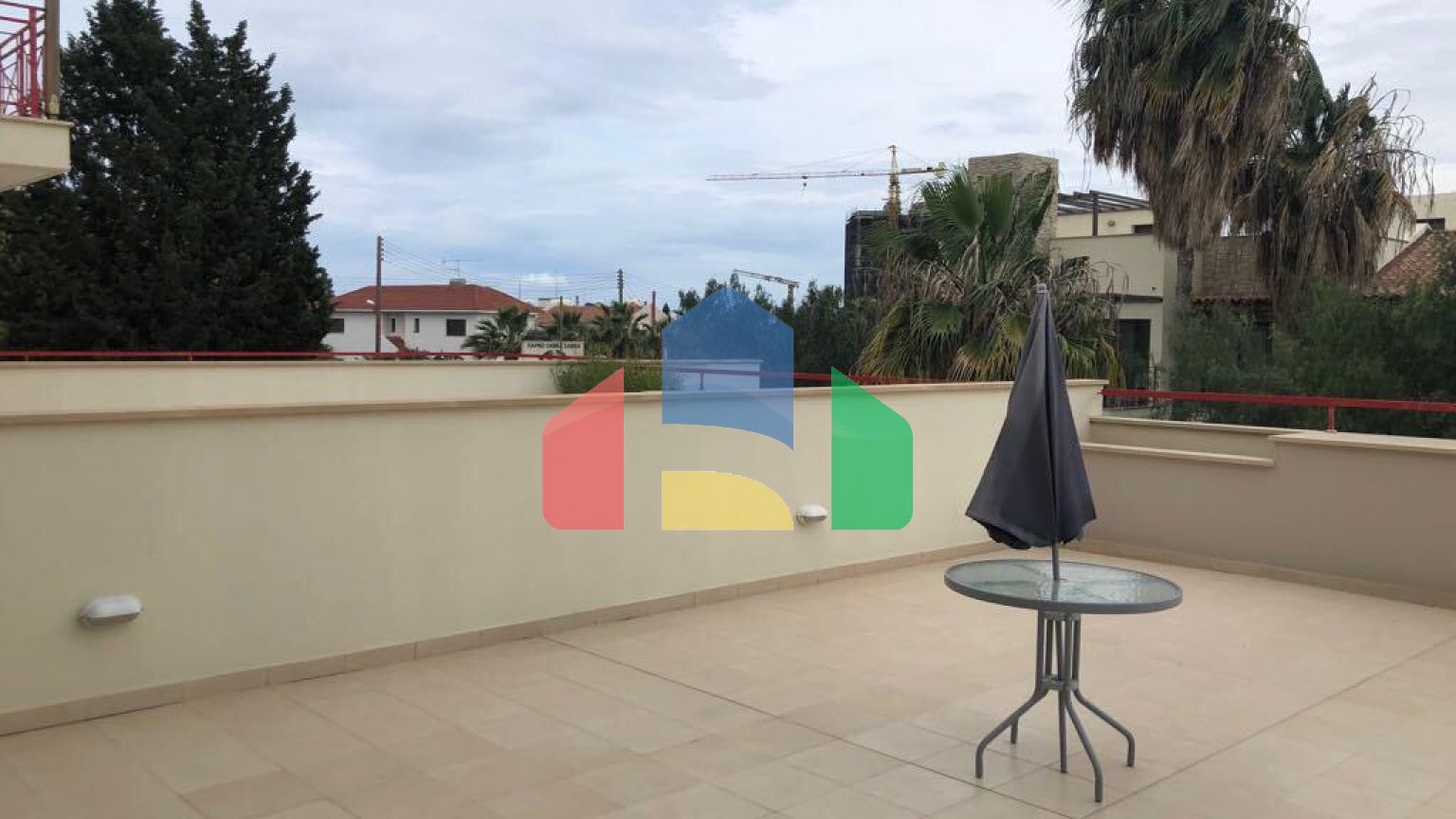 Продаж - Таунхаус 125 m² В Лимассоле