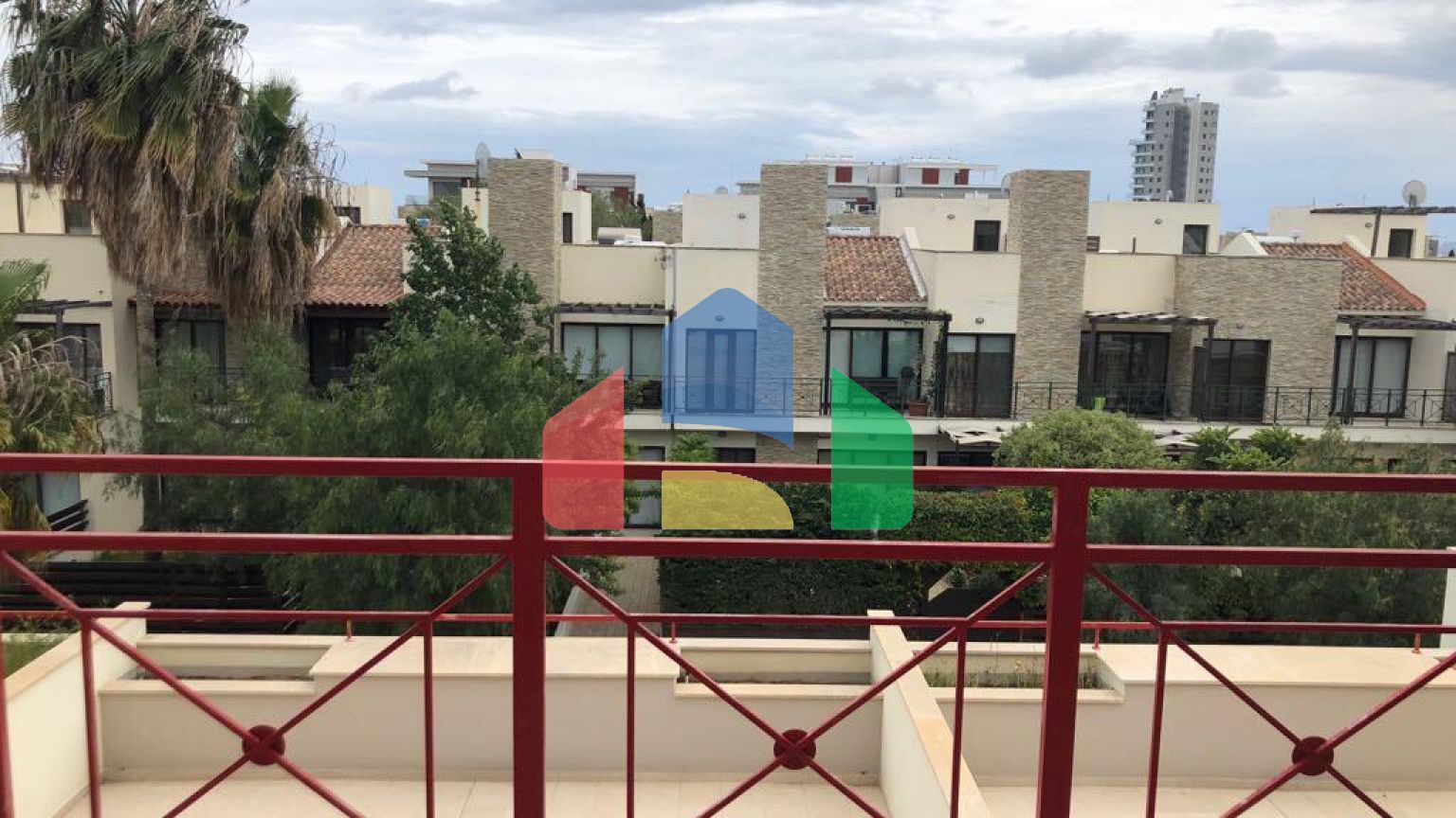 Продаж - Таунхаус 125 m² В Лимассоле