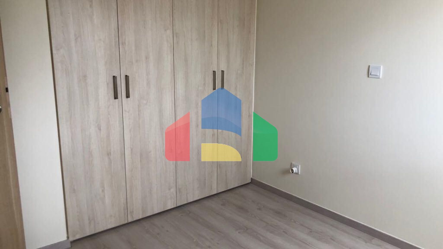 Продаж - Таунхаус 125 m² В Лимассоле