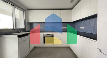 Продаж - Квартира 174 m² В Лимассоле