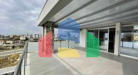 Продаж - Вілла 376 m² В Лимассоле