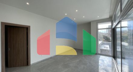 Продаж - Вілла 376 m² В Лимассоле