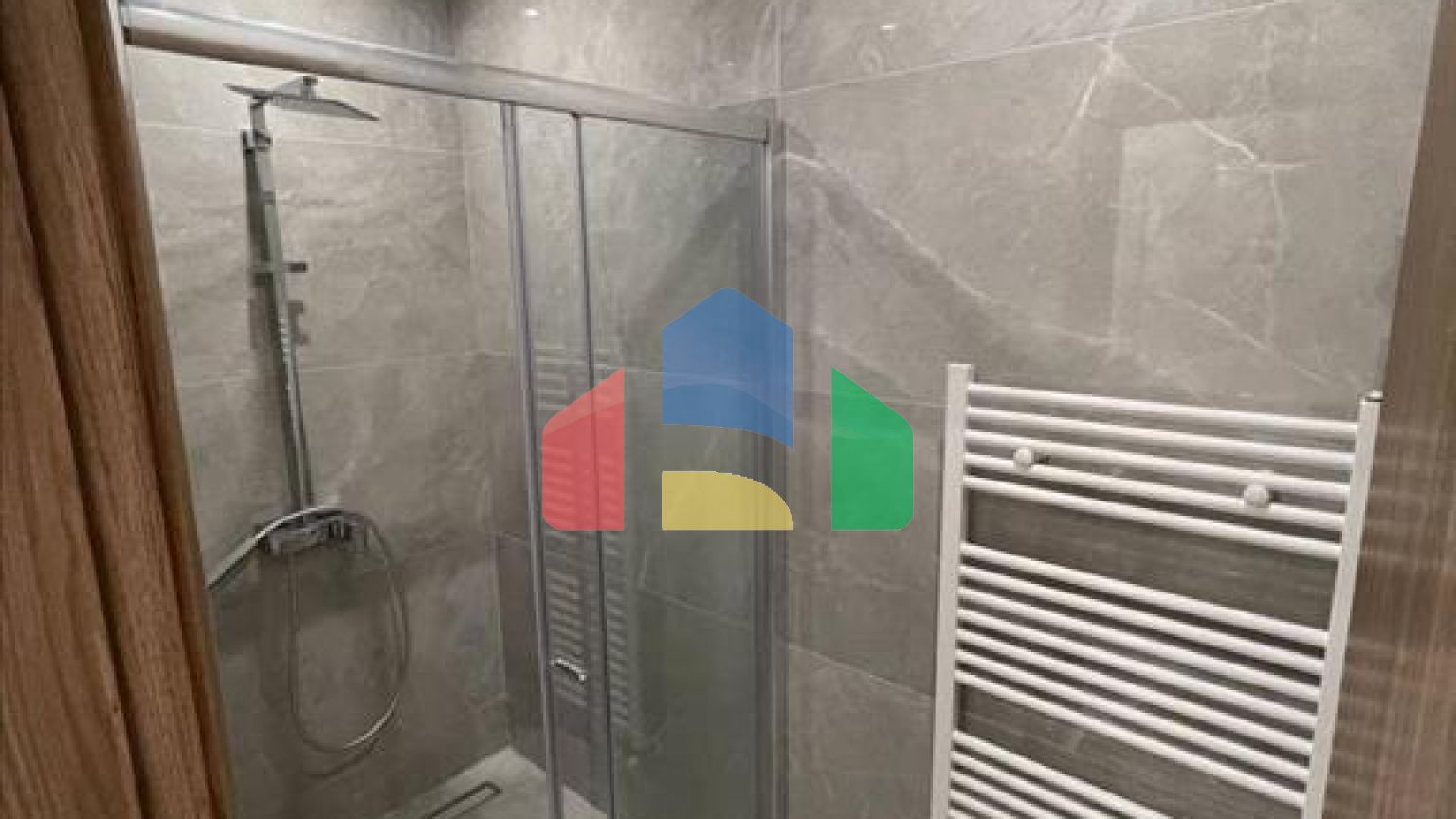 Продаж - Вілла 376 m² В Лимассоле