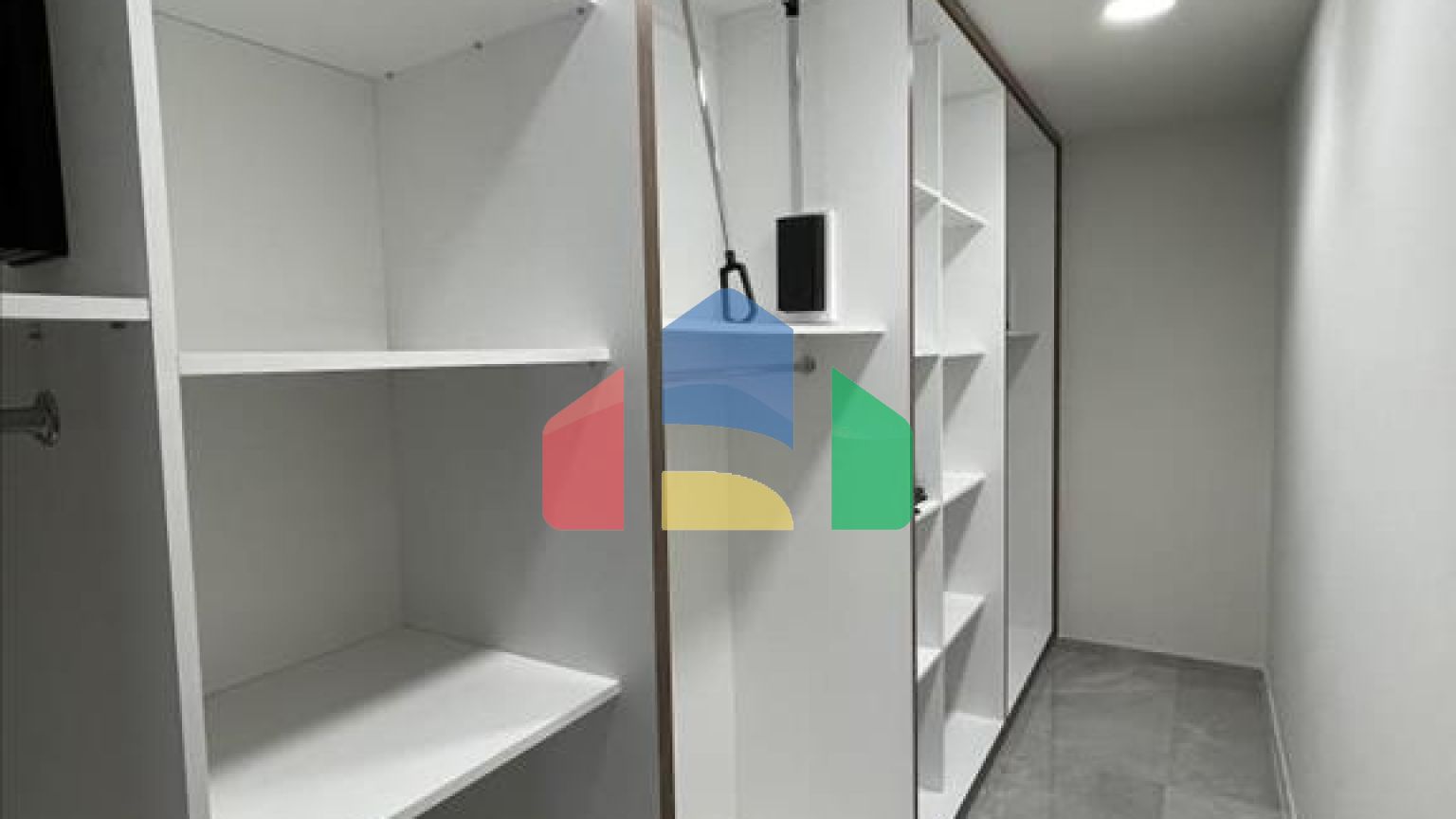 Продаж - Вілла 376 m² В Лимассоле