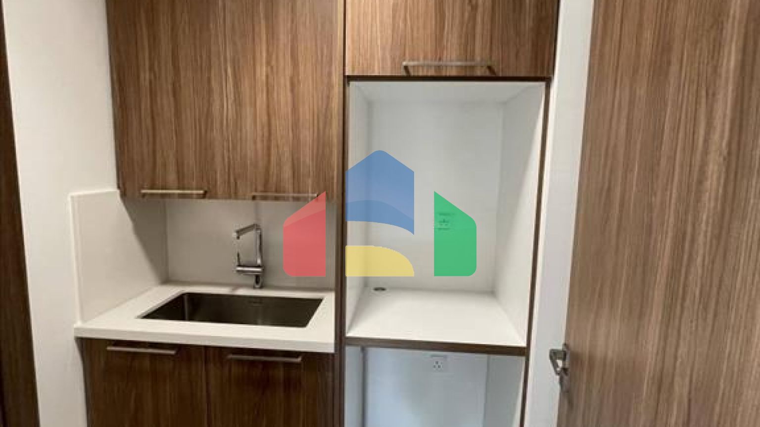 Продаж - Вілла 376 m² В Лимассоле