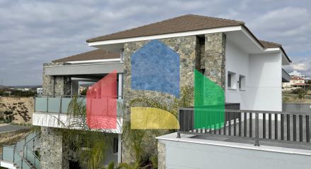 Продаж - Вілла 376 m² В Лимассоле Продаж - Вілла 376 m² В Лимассоле