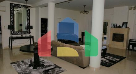 Продаж - Вілла 450 m² В Лимассоле