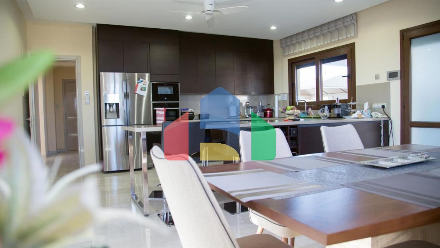 Продаж - Вілла 330 m² В Лимассоле