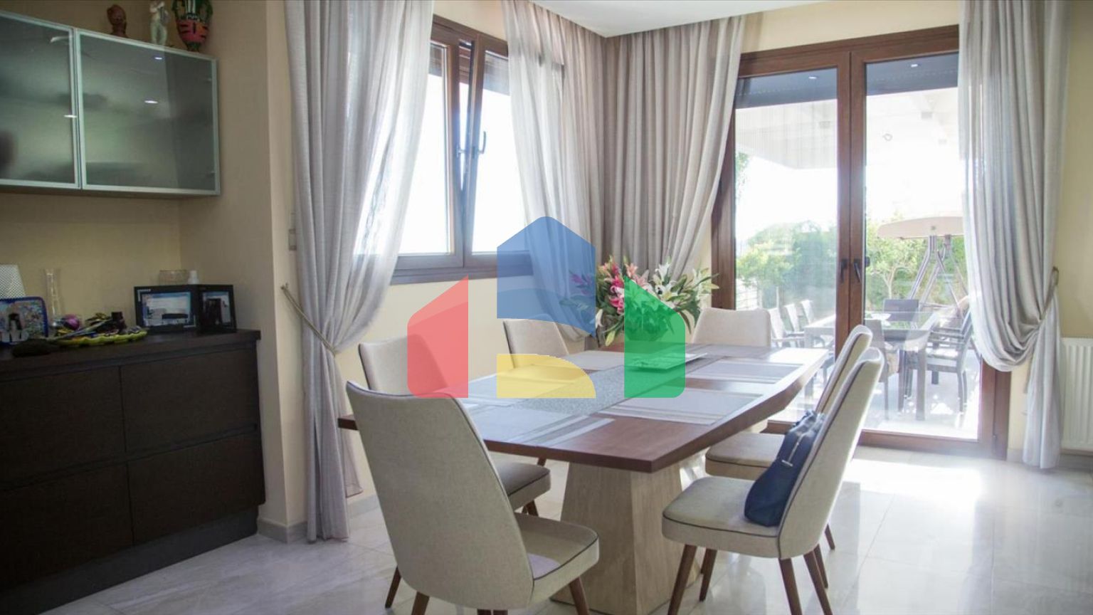 Продаж - Вілла 330 m² В Лимассоле