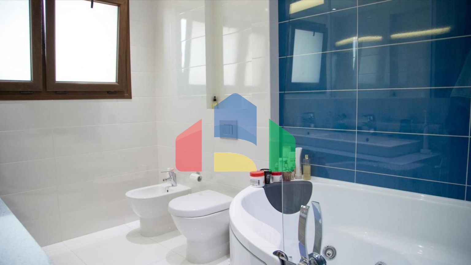 Продаж - Вілла 330 m² В Лимассоле