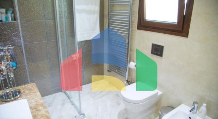 Продаж - Вілла 330 m² В Лимассоле