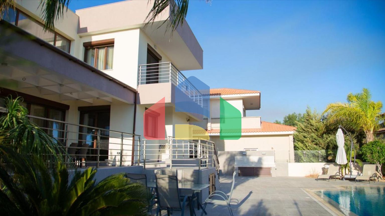 Продаж - Вілла 330 m² В Лимассоле