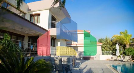 Продаж - Вілла 330 m² В Лимассоле