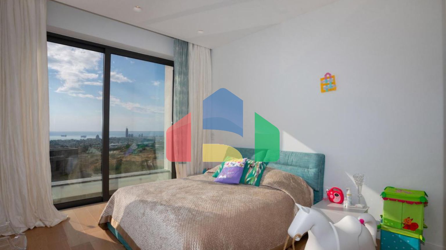 Продаж - Вілла 593 m² В Лимассоле