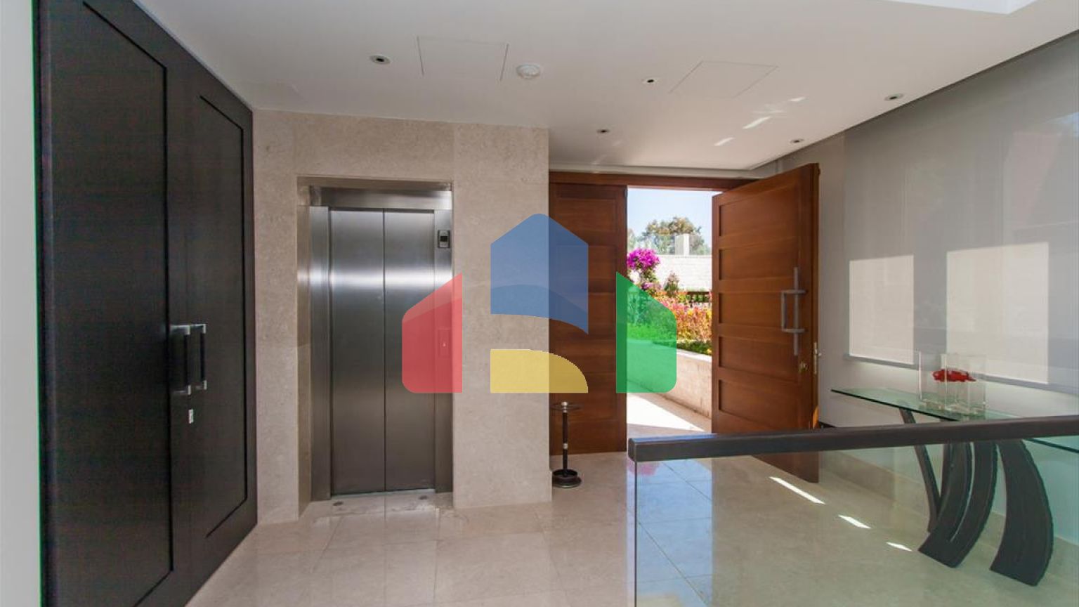 Продаж - Вілла 550 m² В Лимассоле