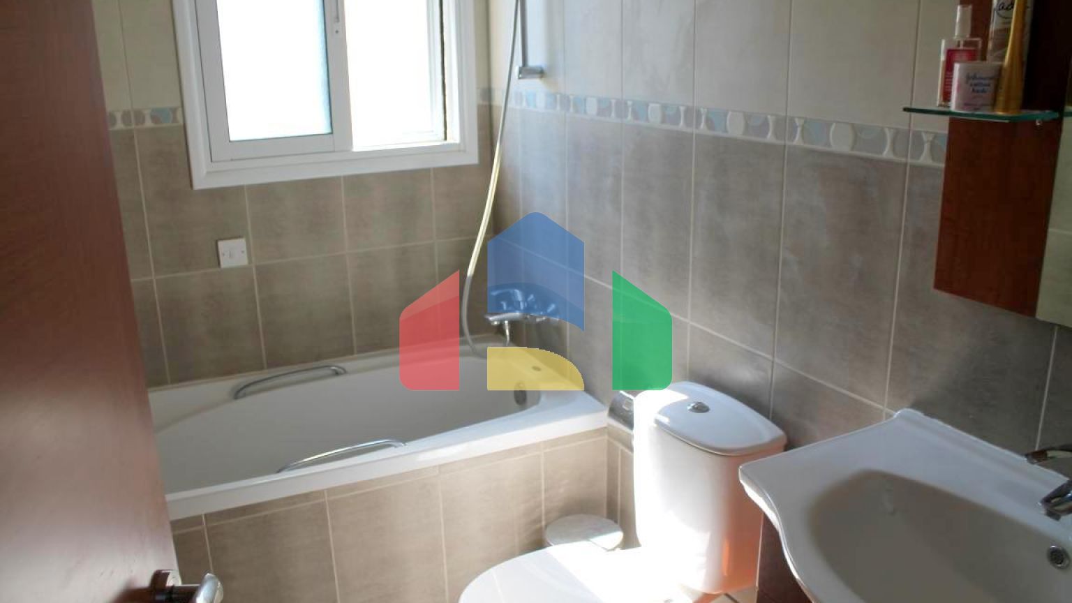 Продаж - Вілла 185 m² В Лимассоле