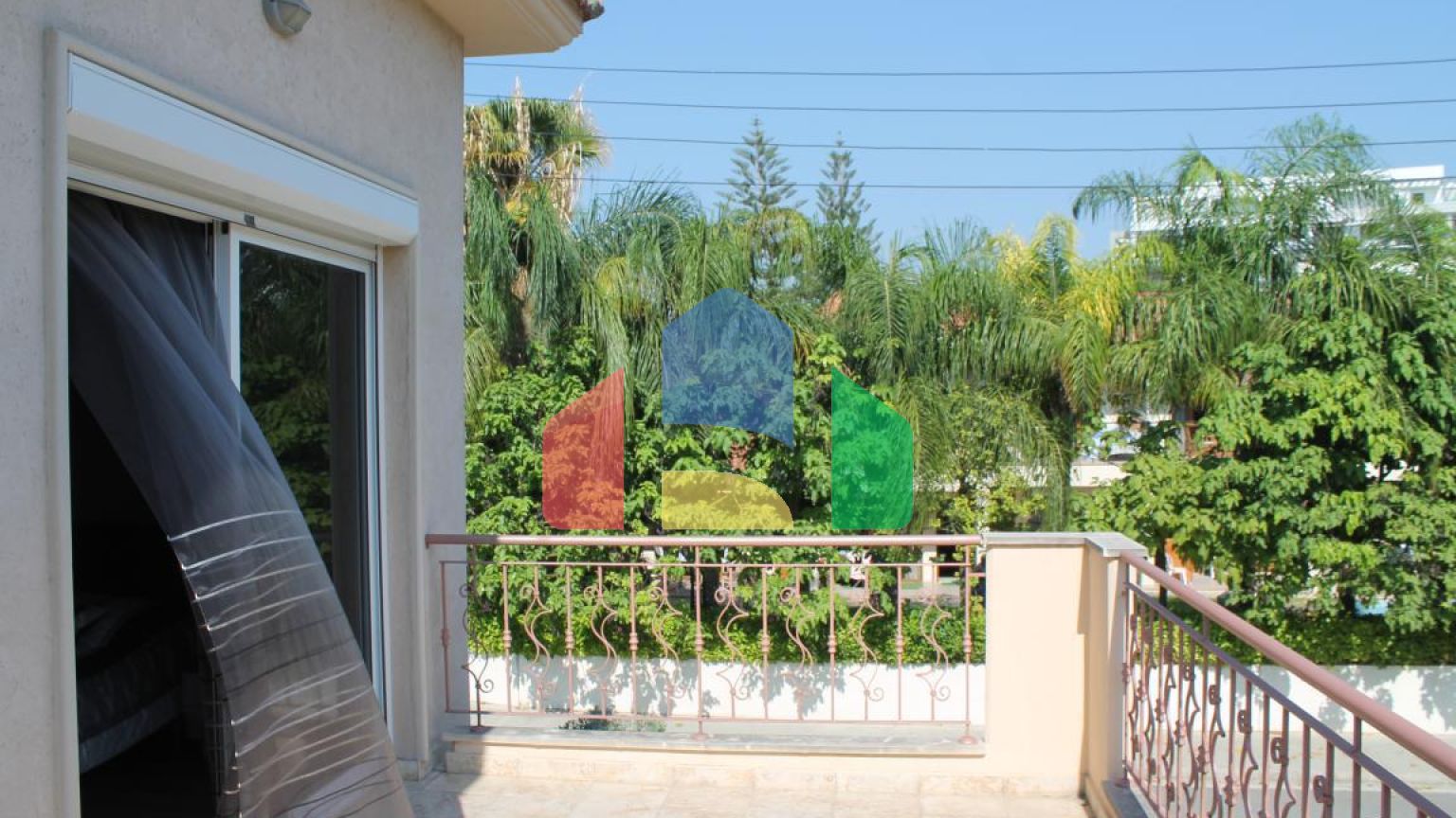 Продаж - Вілла 185 m² В Лимассоле