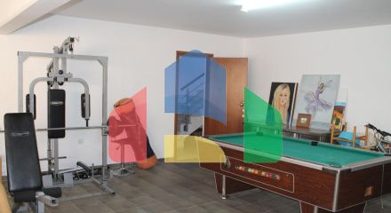 Продаж - Вілла 400 m² В Лимассоле