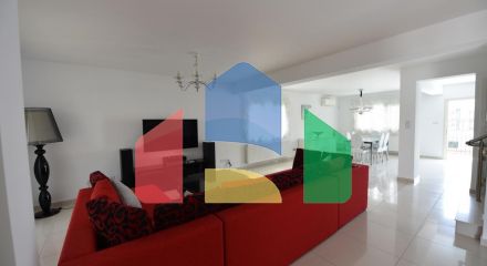 Продажа - Вилла 200 m² в Лимассоле