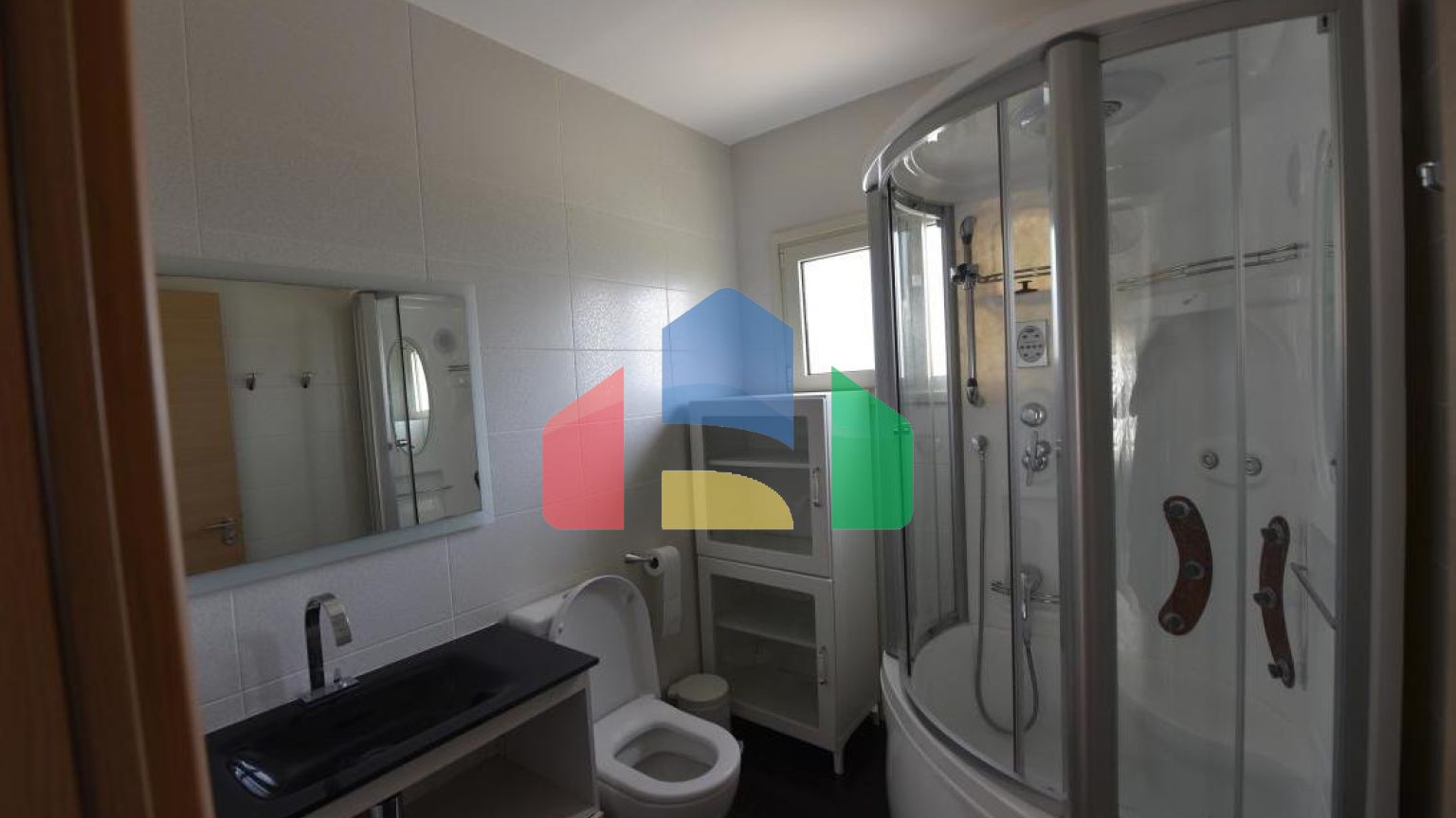 Продаж - Вілла 200 m² В Лимассоле