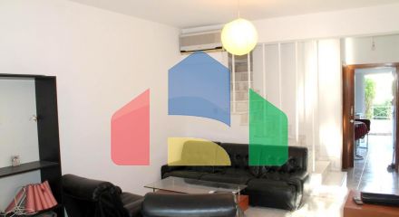 Продаж - Таунхаус 98 m² В Лимассоле