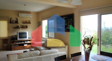 For Sale - Villa 285 m² in Limassol
