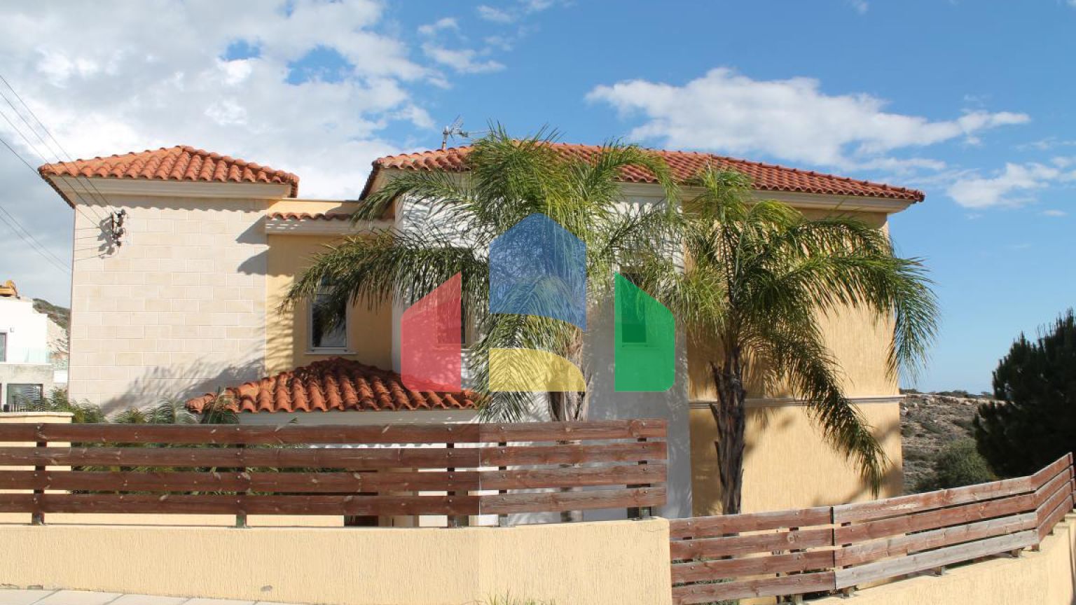 Продаж - Вілла 285 m² В Лимассоле