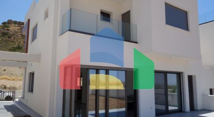 Продаж - Вілла 184 m² В Лимассоле
