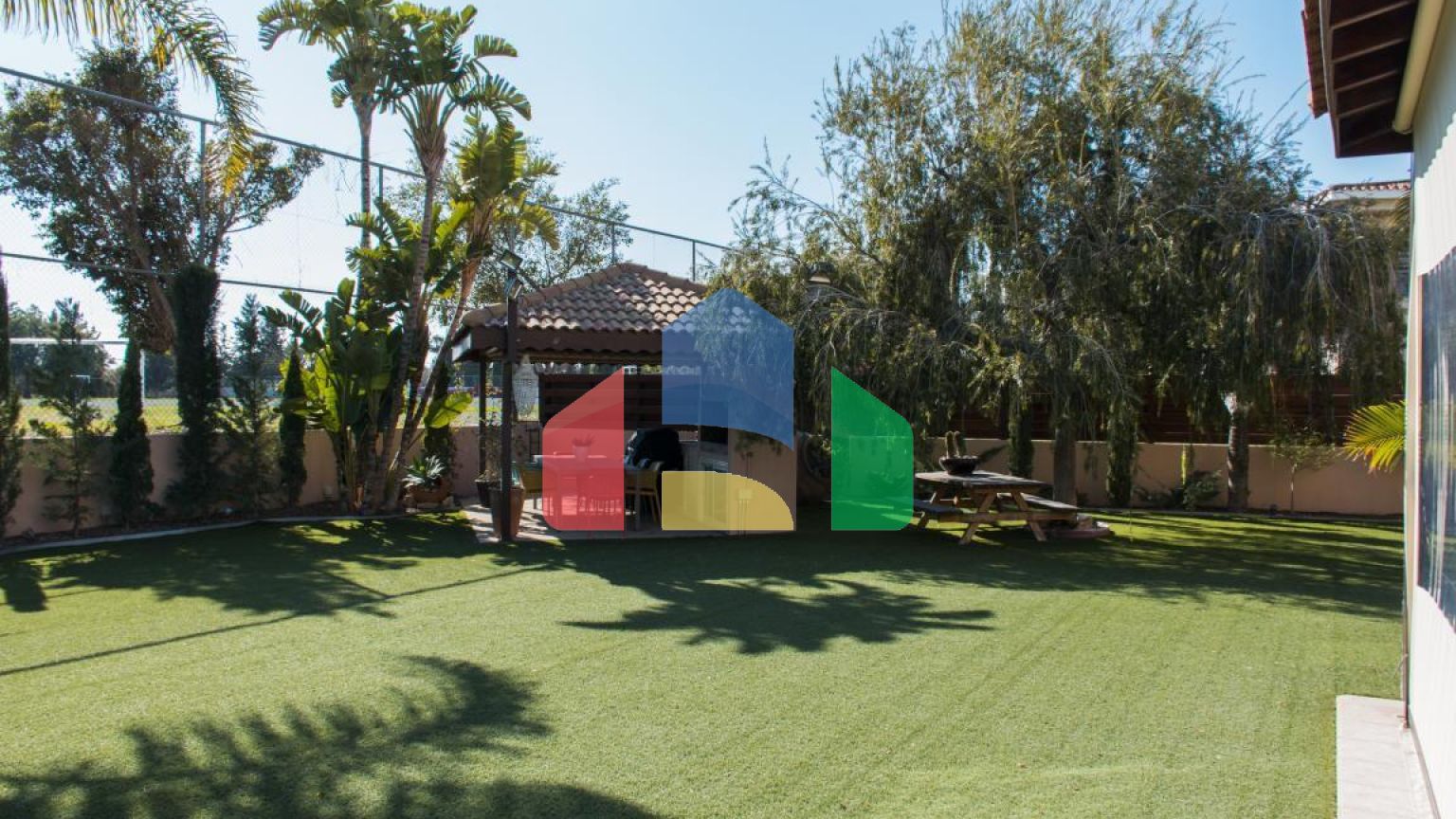 Продаж - Вілла 550 m² В Лимассоле