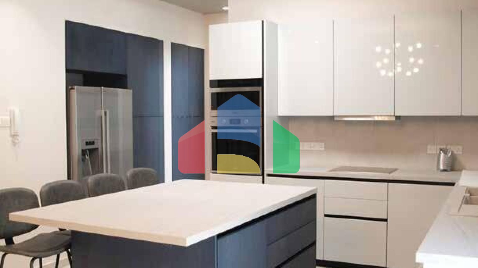 Продаж - Вілла 200 m² В Лимассоле